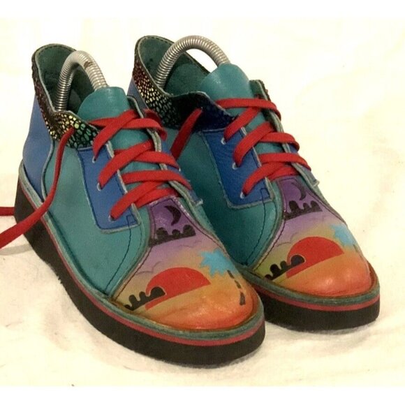 Soletech Hand Painted Leather Designed Women's Size 6 Shoes - Picture 1 of 12